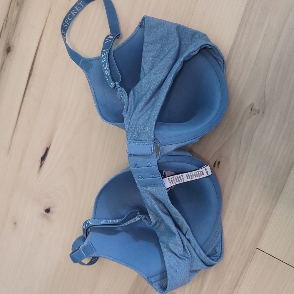 Victoria Secret TShirt Blue Lightly Lined Demi Underwire Bra - Picture 2 of 2